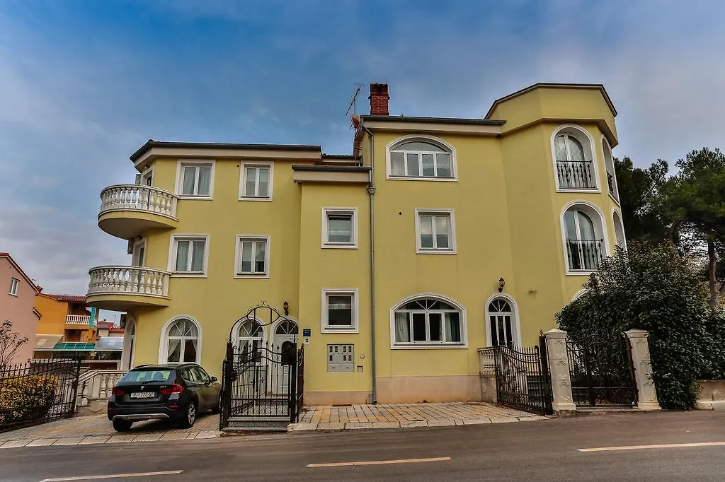 Apartments Dora Medulin Croatia