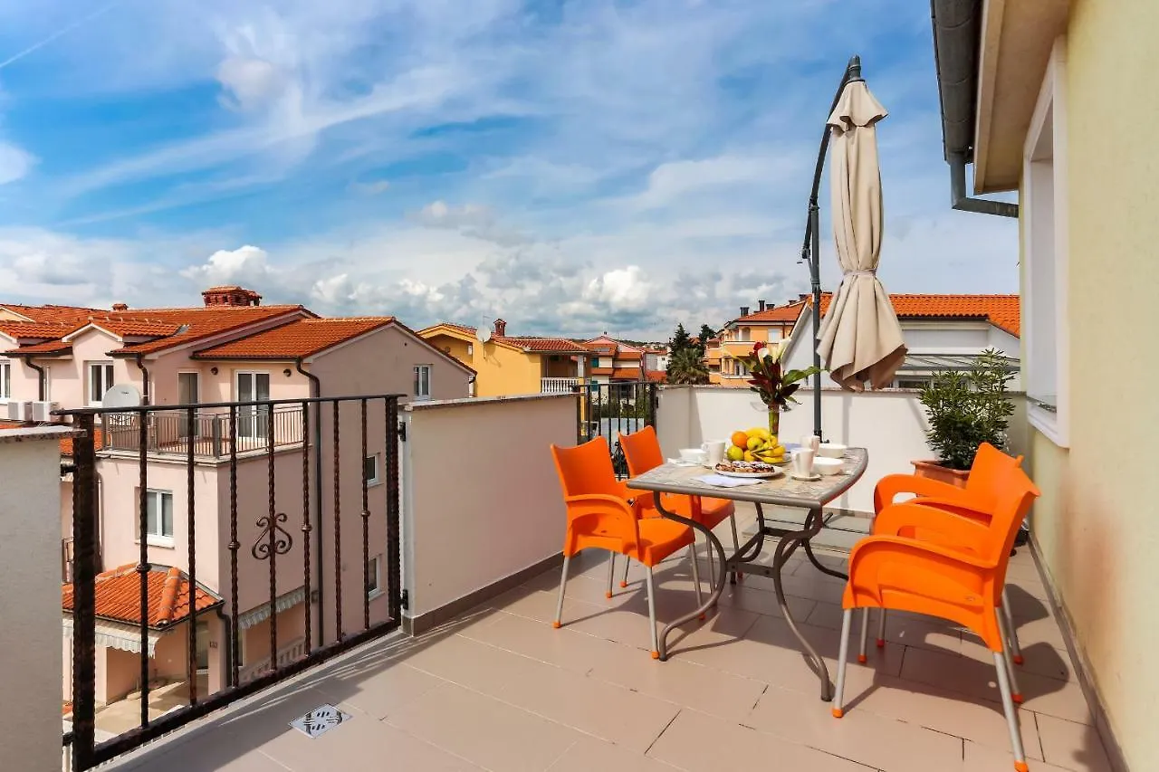 Apartments Dora Medulin 0*,