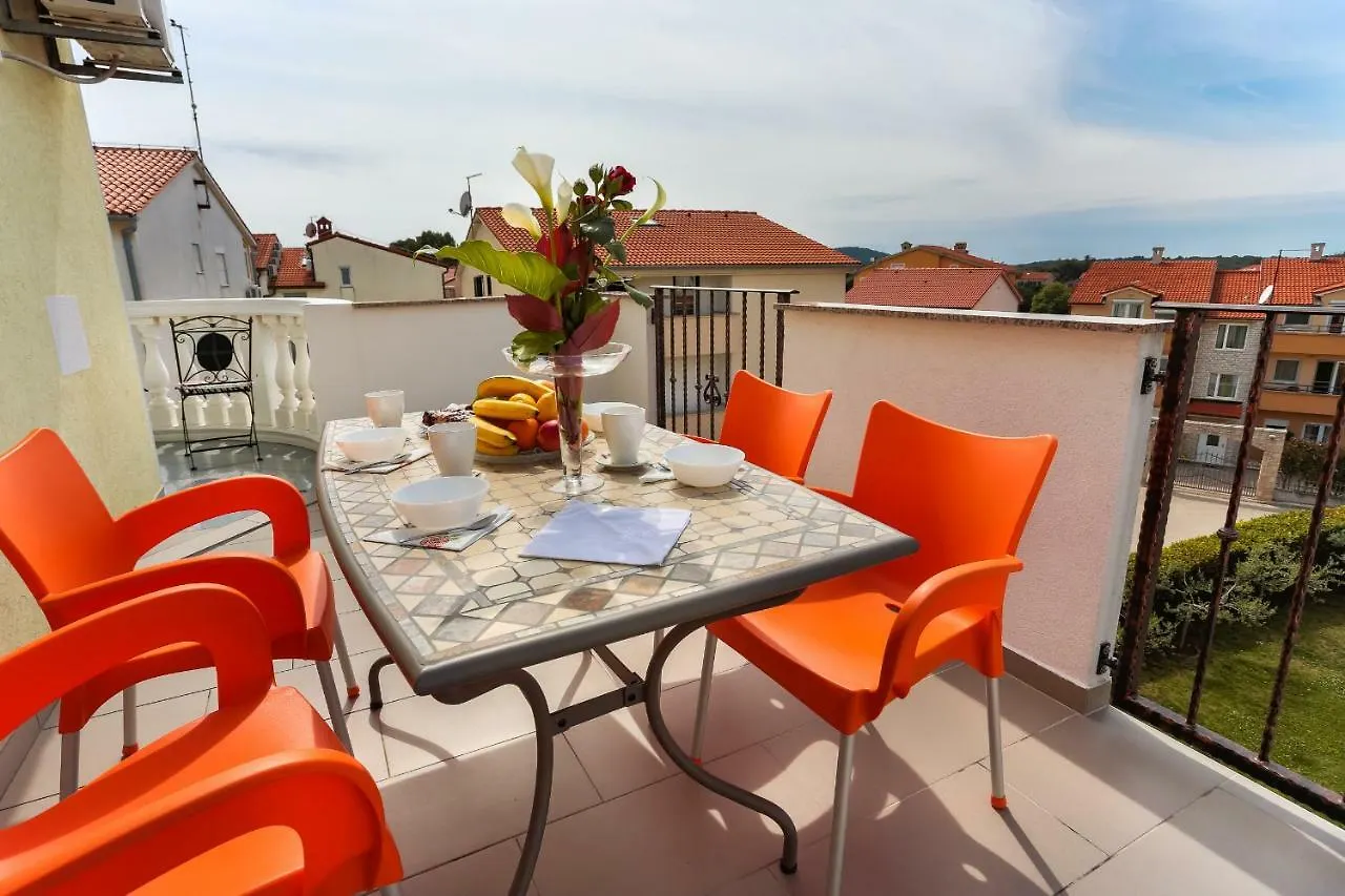 Apartments Dora Medulin