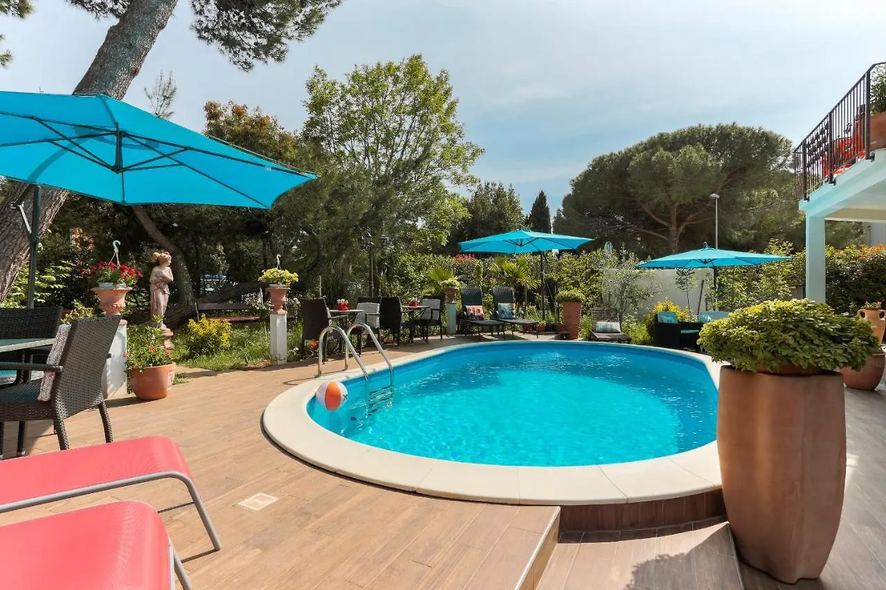 Apartments Dora Medulin 0*,  Croatia